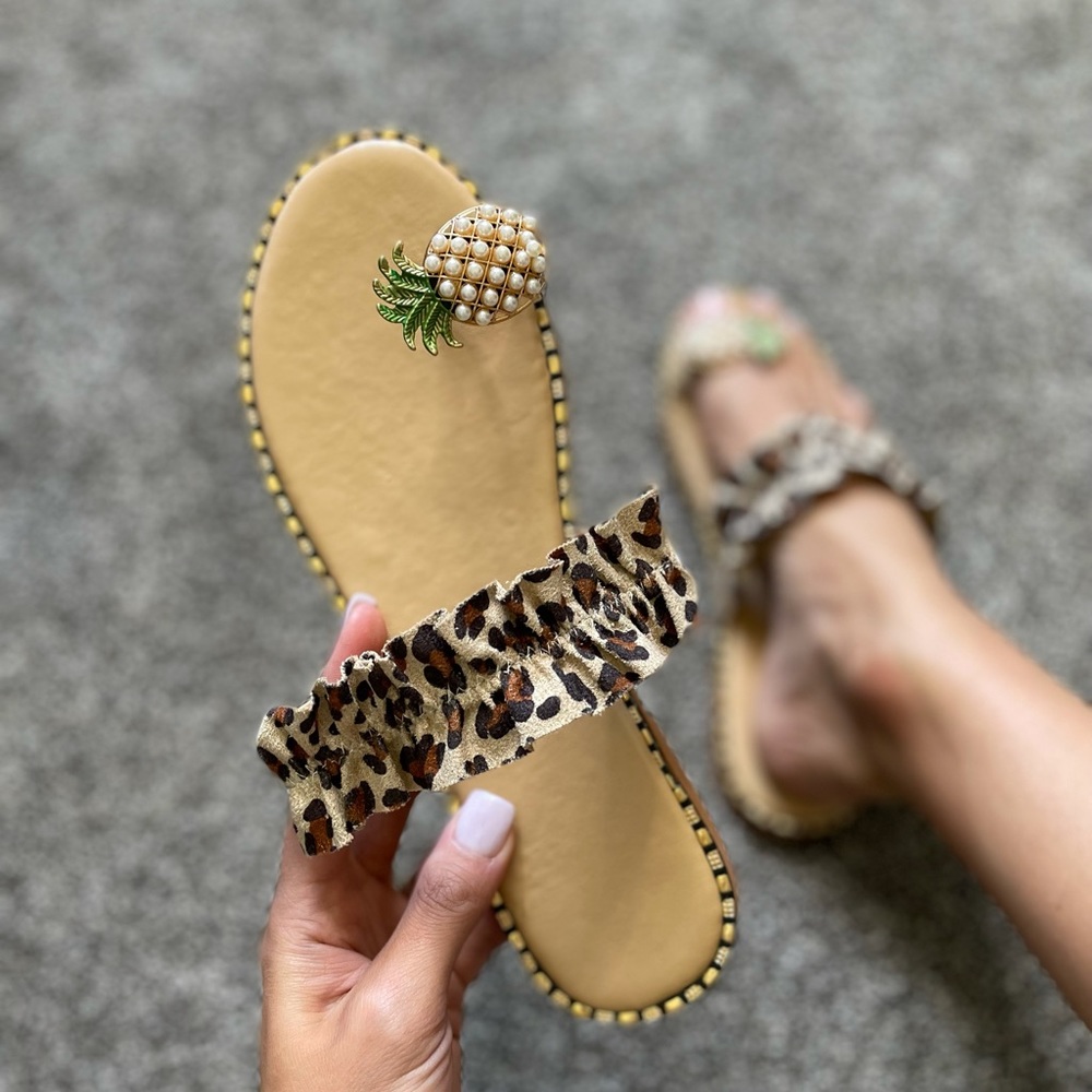Leopard Ruffle Strap Pineapple Toe Ring Sandals - Picture 2 of 4